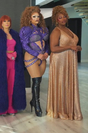 The Queen & The Machine