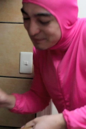PINK GUY COOKS RAMEN AND RAPS