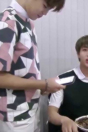 150604 밥 먹는 김석진