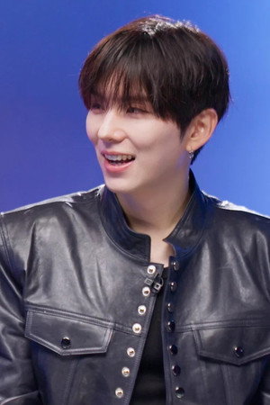 MONSTA X's KIHYUN