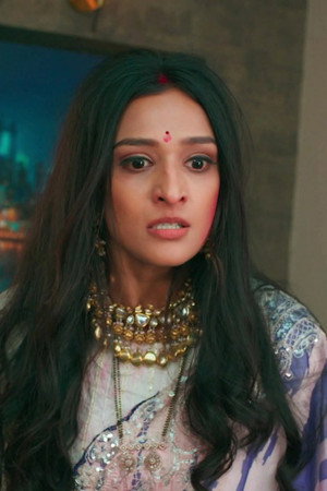 Aarambhi Fumes at Karthik