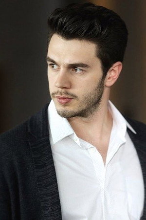 İsmail Ege Şaşmaz İsmail Ege Şaşmaz