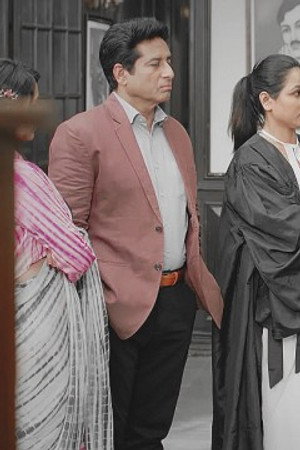 Amruta requests bail