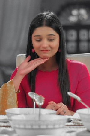 Roop seeks justice for Abhira