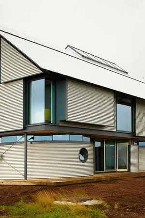 South Lanarkshire: The Metal Sculptural Home