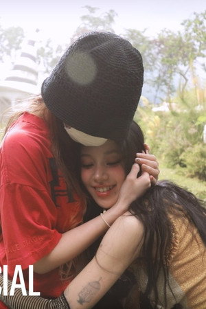 CHAEYOUNG “SHOOT (Firecracker)” M/V Behind