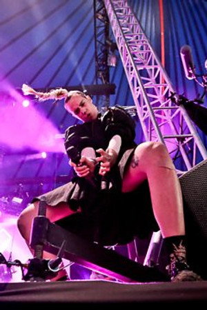 MØ