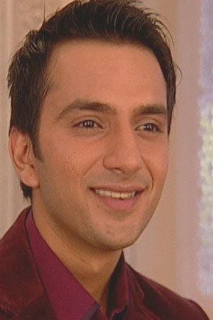 Naitik forgets to buy garlands