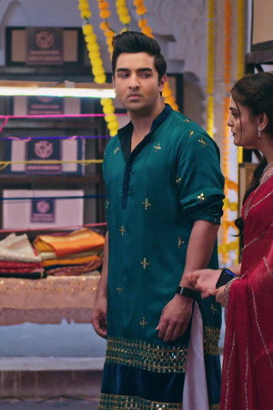 Vrinda, Angad's Secret Exposed