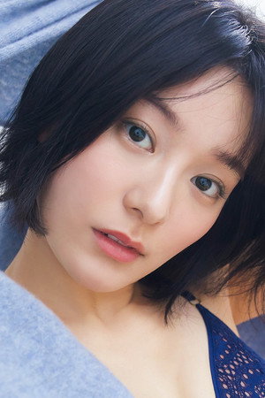 Momoko Arata Momoko Arata