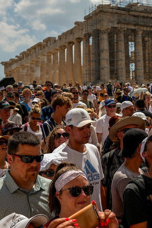 Tourism: Monuments capitulate to the onslaught of visitors