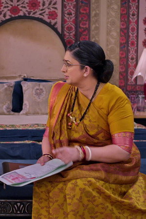 Tulsi Advises Karan