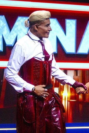 Un adiós y un nuevo ingreso