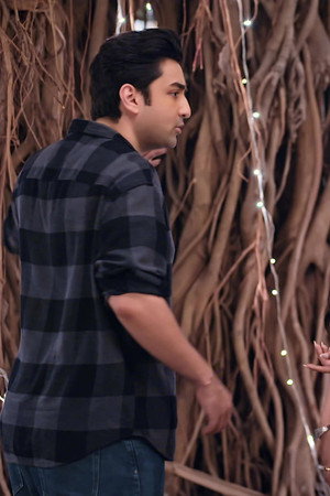 Vrinda, Angad Uncover the Plot
