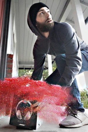 Glitter Bomb 2.0 vs. Porch Pirates