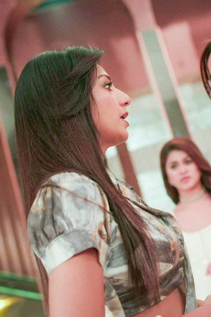 Vishakha Faces Mannat's Warning