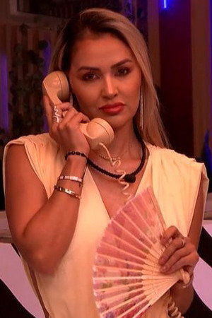 El teléfono da las instrucciones