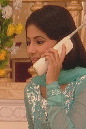 Varsha asks Akshara to meet Rituraj again