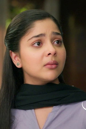 Anu Goes Against Pushpa's Decision