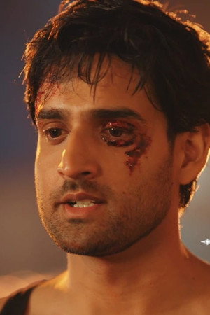 Jagadhatri Brings Shivay to Meet Mahesh