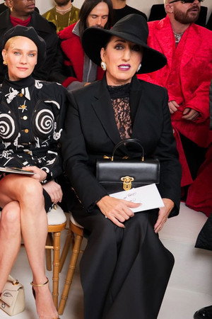 Fashion Week: The Battle for the Best Seat