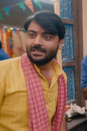 Siddhu lies to Sneha about his job