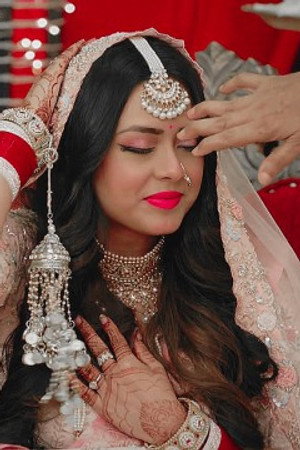 Amruta slaps Ishika