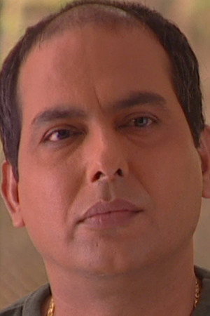 Payal Approaches Tulsi