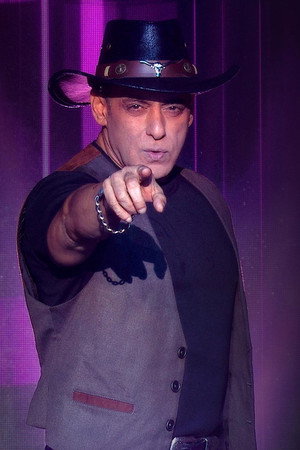 Grand Premiere: Vardaan ya Toofan?