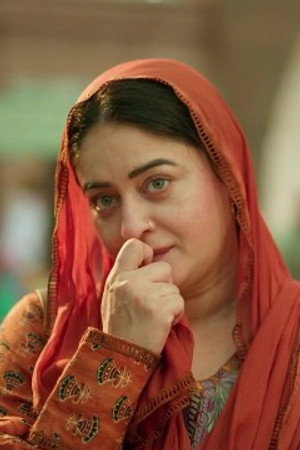 Kausar is impressed by Mahid
