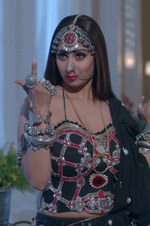 Pishachini Attacks Divya, Drishti
