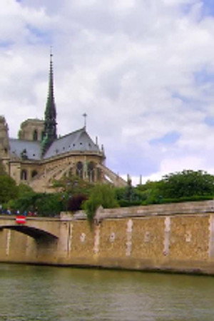 Paris: Regal and Intimate