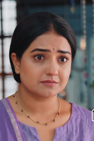 Akhil Catches Veer With Radhika and Niya
