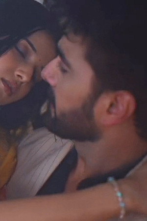 Armaan rescues Abhira