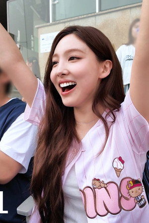 NAYEON First Pitch Behind with LG TWINS
