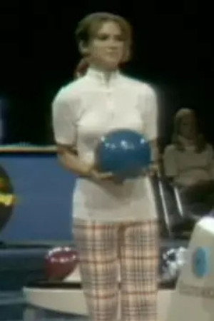Kathy Lennon and Janet Lennon vs. Dianne Lennon vs. Peggy Lennon