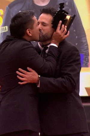 El beso de la temporada