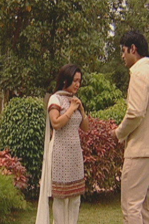 Varsha reveals her love for Shaurya