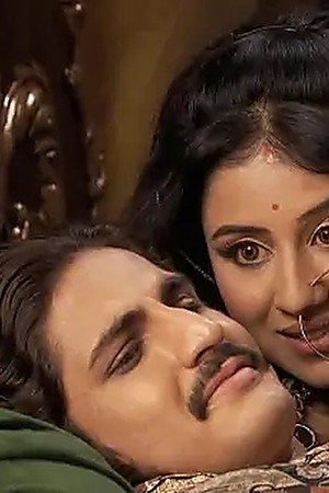 Ruqaiya sees Jodha in Jalal’s arms