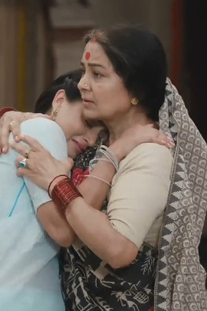 Ganga learns of Sahana's theft