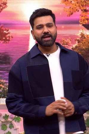 Bollywood Stars Take Over Family Full House