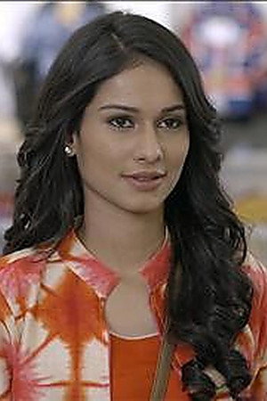 Arjun Introduces Jhanvi To Saanjh