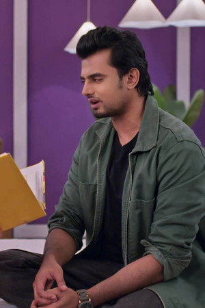 Sid Probes Tripti's Past
