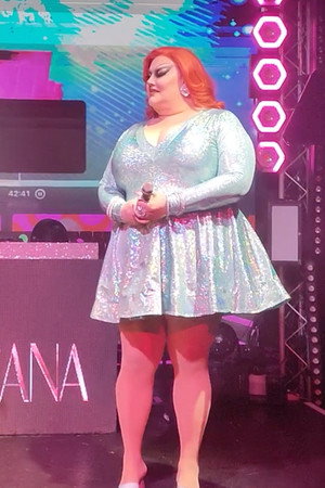 Salina EsTitties and Eureka!
