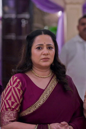 Shobha Outsmarts Tripti