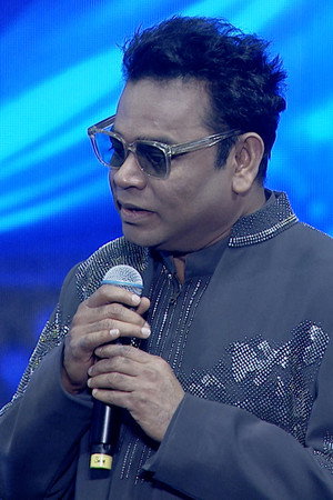 Sony Vizha’s Grand Debut