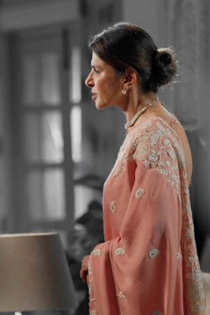 Kaveri comforts Abhira