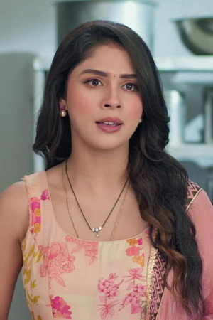 Rahi Stands by Khyati