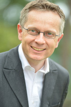 Portrait of Volker Springel