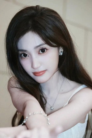 Portrait of Zhang Ruoxi